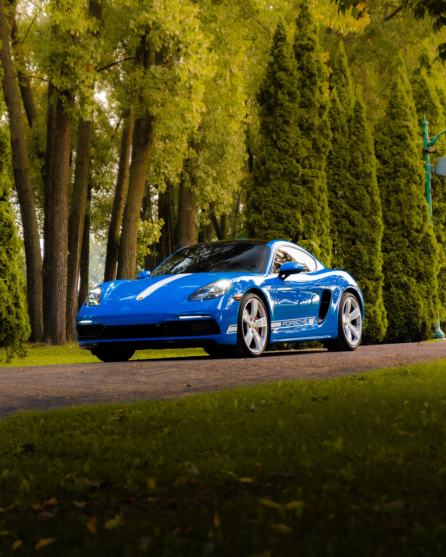 Porsche 718 Cayman GTS, Bleu